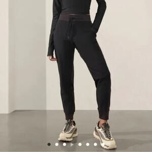 Athleta Headlands Hybrid Trek Joggers Womens 6 Athleisure Pants Black